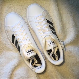 Adidas Tennis Shoes
